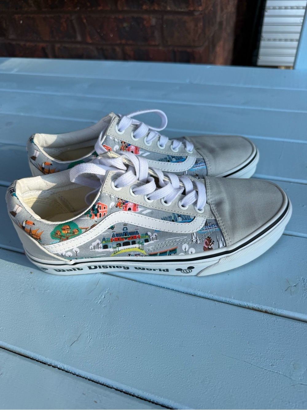 WDW Vans men 6/women 7.5